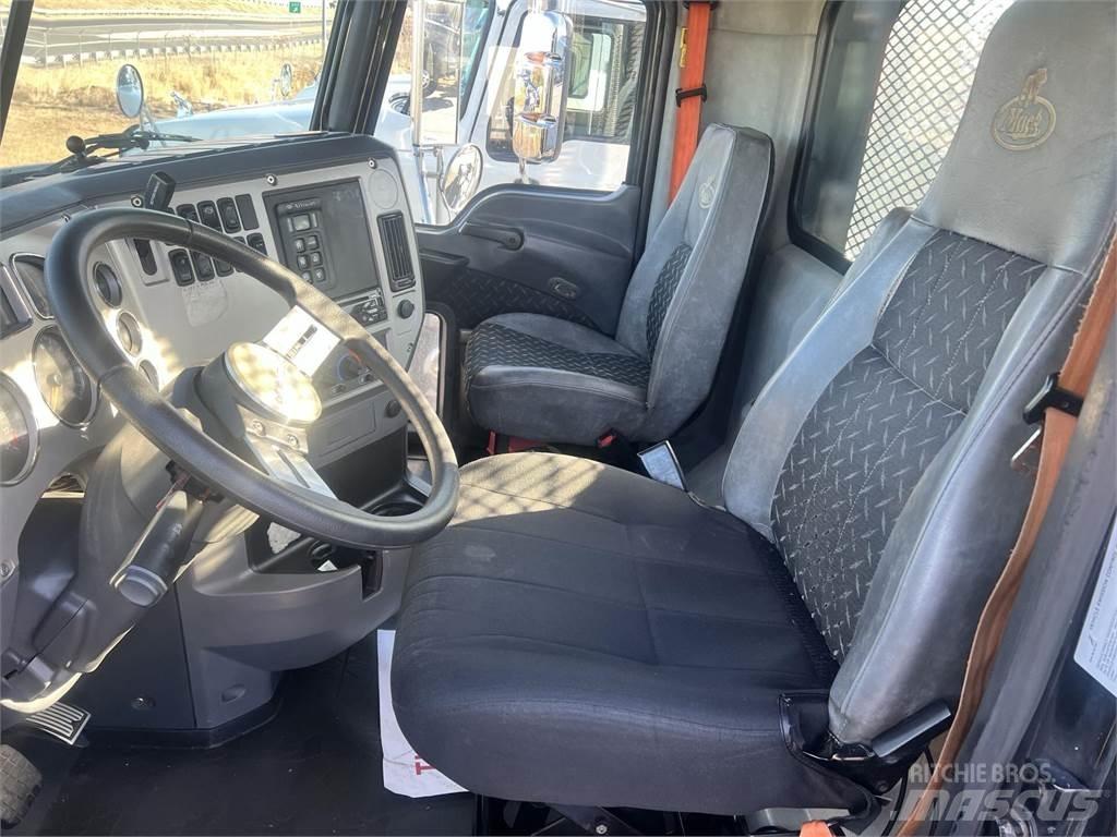 Mack GU813 Muut kuorma-autot