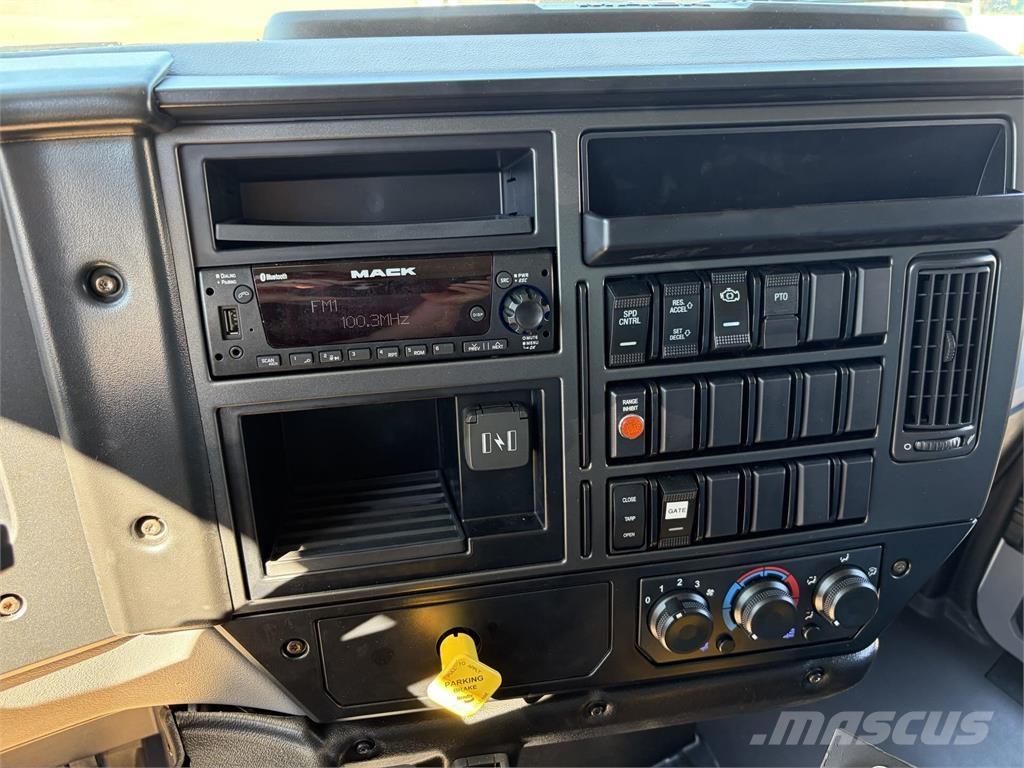 Mack MD6 42R Sora- ja kippiautot