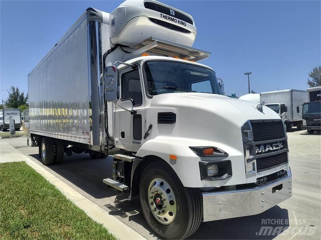 Mack MD6 42R Vetopöytäautot