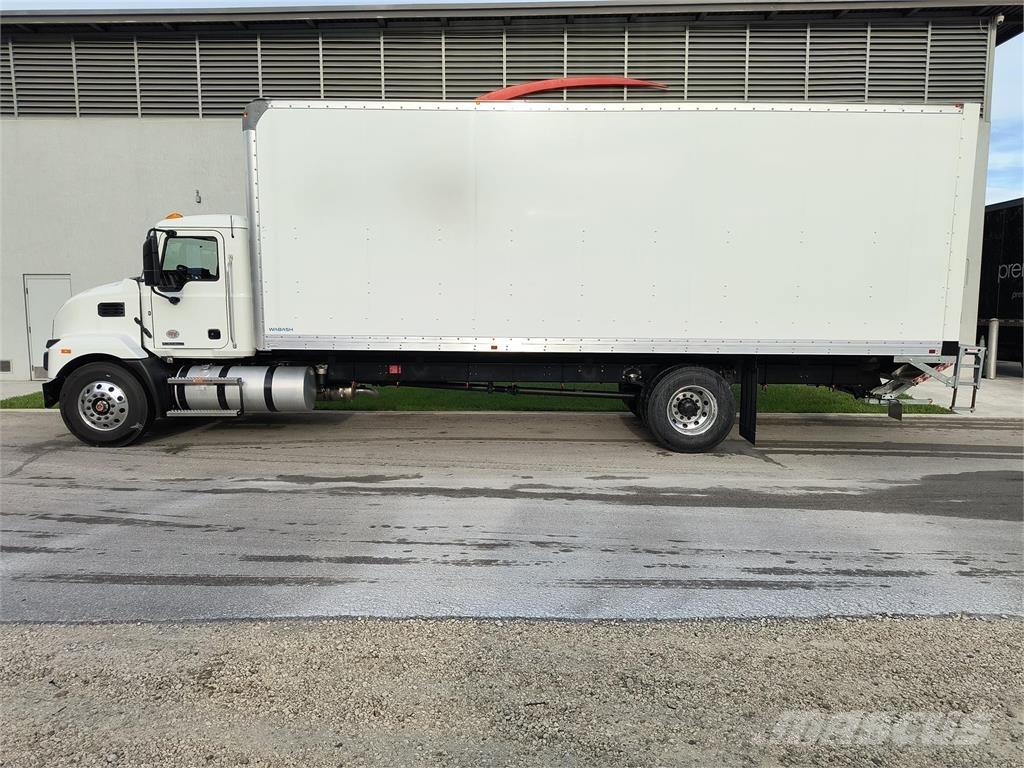 Mack MD6 42R Umpikorikuorma-autot