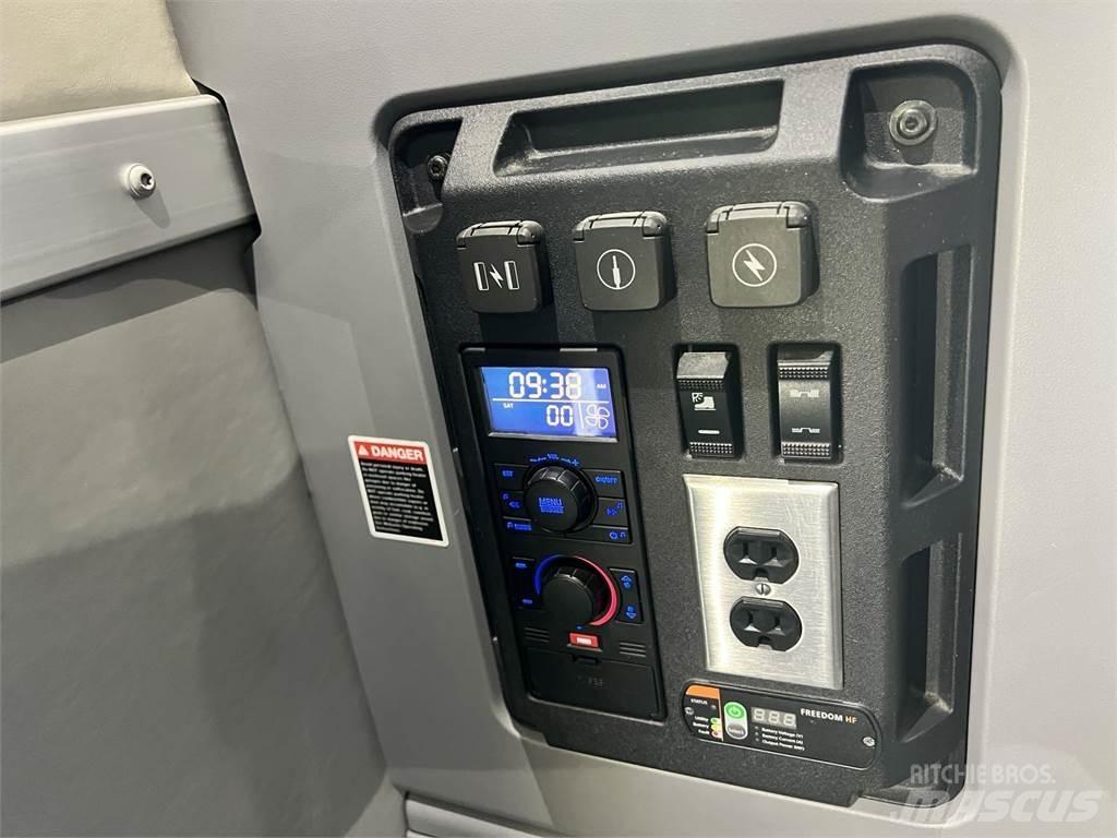 Mack PI64T Vetopöytäautot