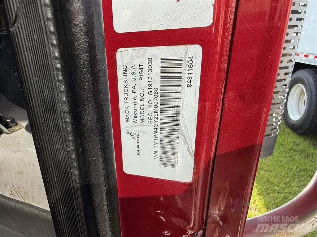 Mack PI64T Vetopöytäautot