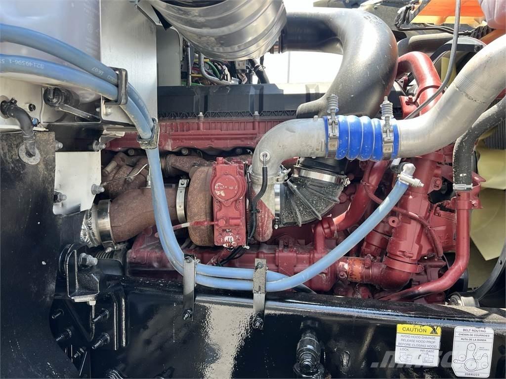 Mack PI64T Vetopöytäautot
