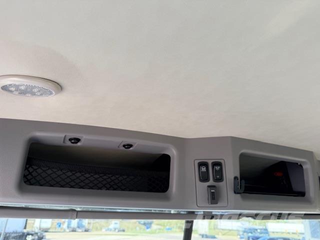 Mack PI64T Vetopöytäautot