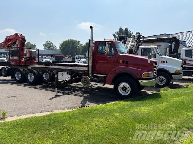 Sterling TRUCK LT9522 Vetopöytäautot