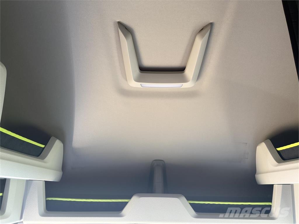 Volvo NEW VNL860 Vetopöytäautot