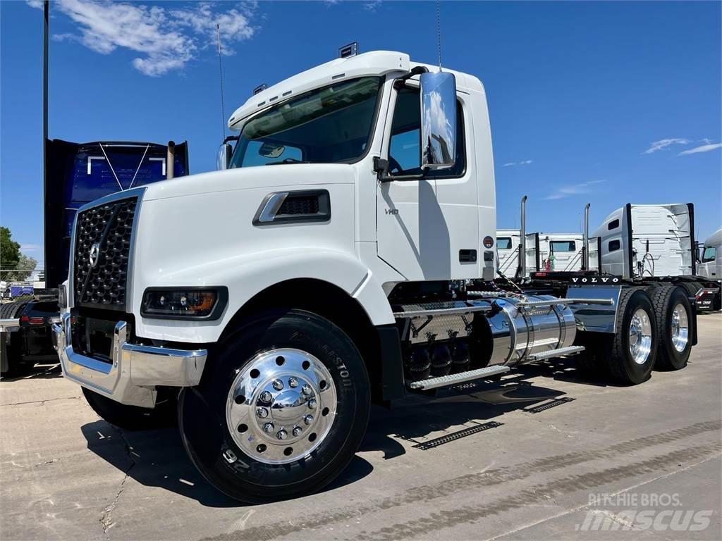 Volvo VHD64FT300 Vetopöytäautot