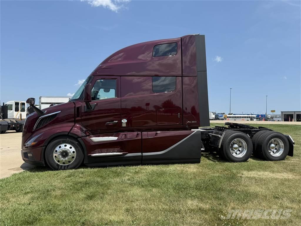 Volvo VNL 860 Vetopöytäautot