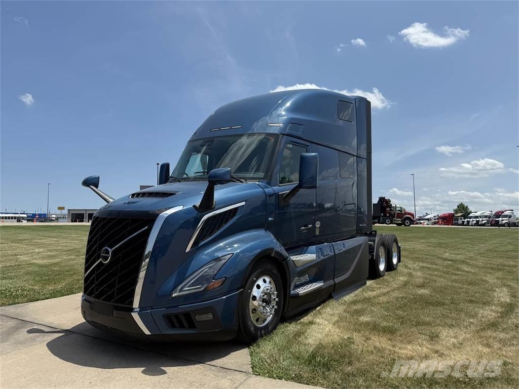 Volvo VNL 860 Vetopöytäautot