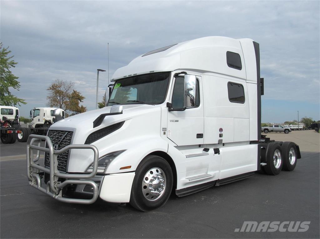 Volvo VNL 860 Vetopöytäautot