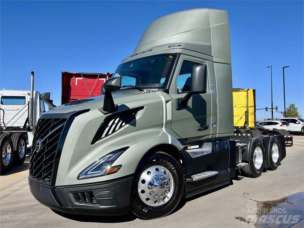Volvo VNL64T300 Vetopöytäautot