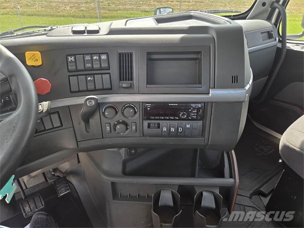 Volvo VNL64T300 Vetopöytäautot