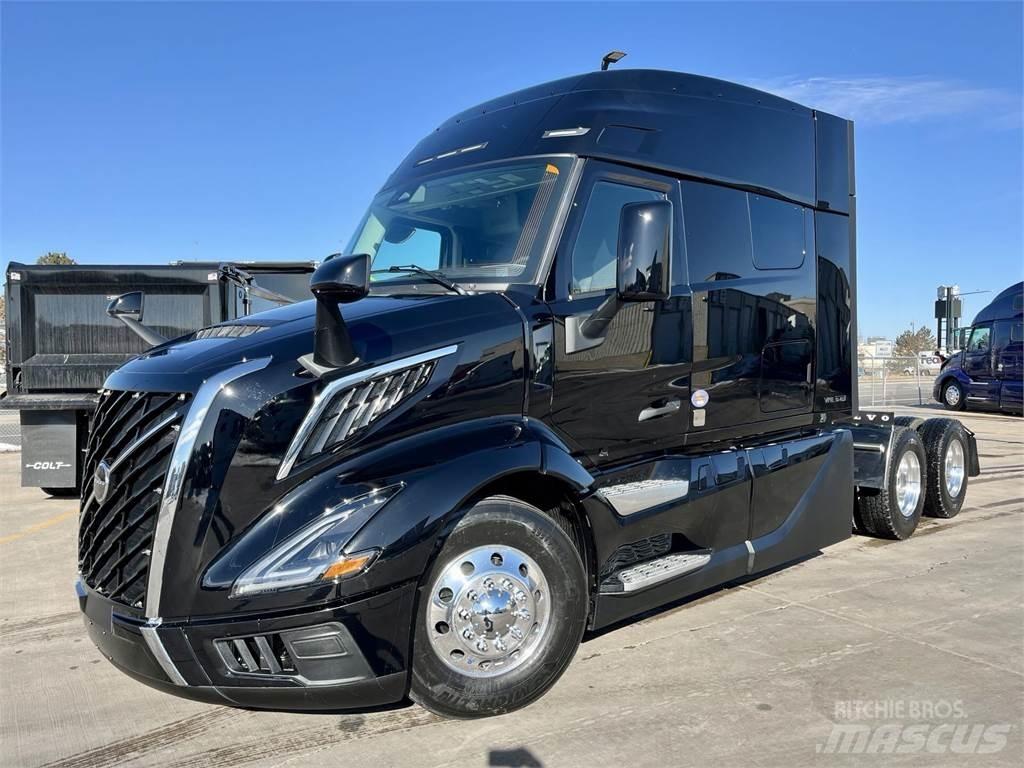 Volvo VNL64T640 Vetopöytäautot