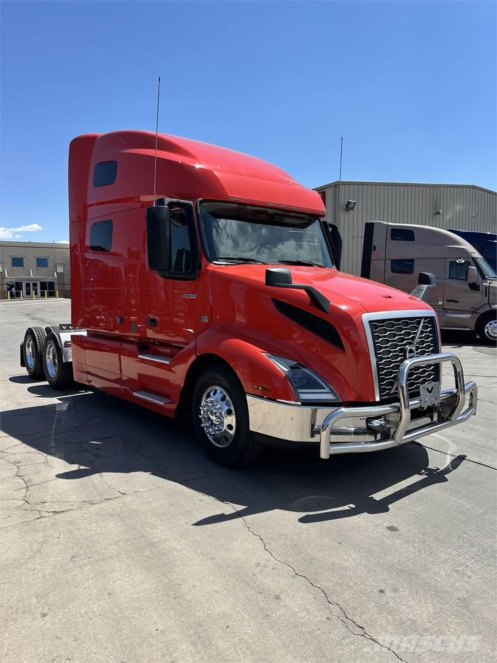 Volvo VNL64T760 Vetopöytäautot