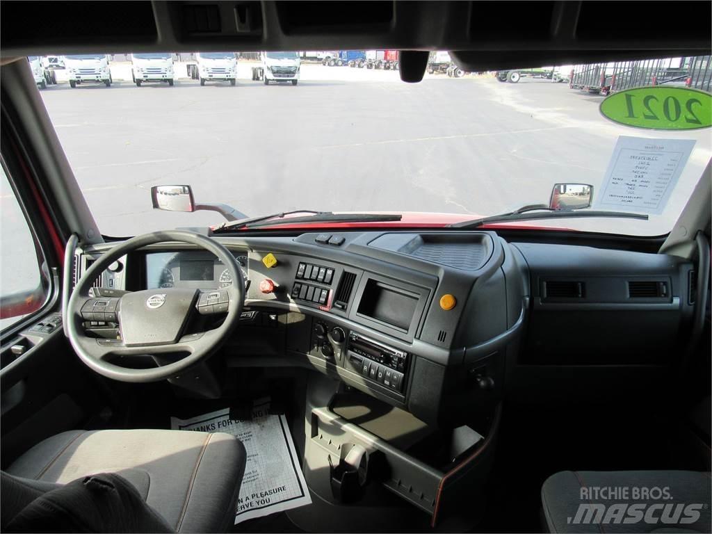Volvo VNL64T760 Vetopöytäautot