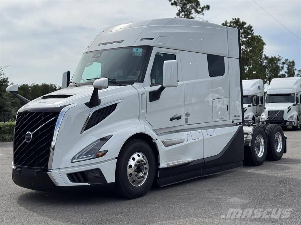 Volvo VNL64T840 Vetopöytäautot