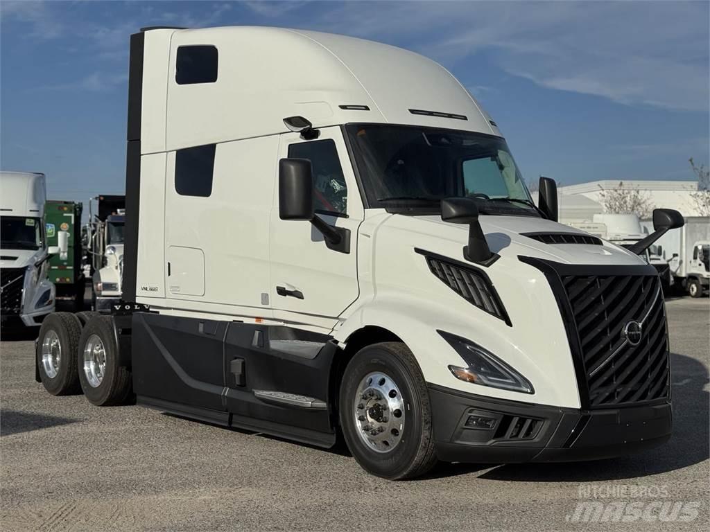 Volvo VNL64T860 Vetopöytäautot
