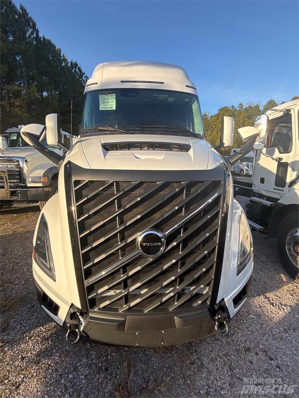 Volvo VNL64T860 Vetopöytäautot