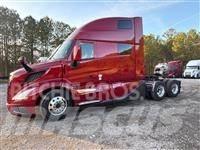 Volvo VNL64T860 Vetopöytäautot
