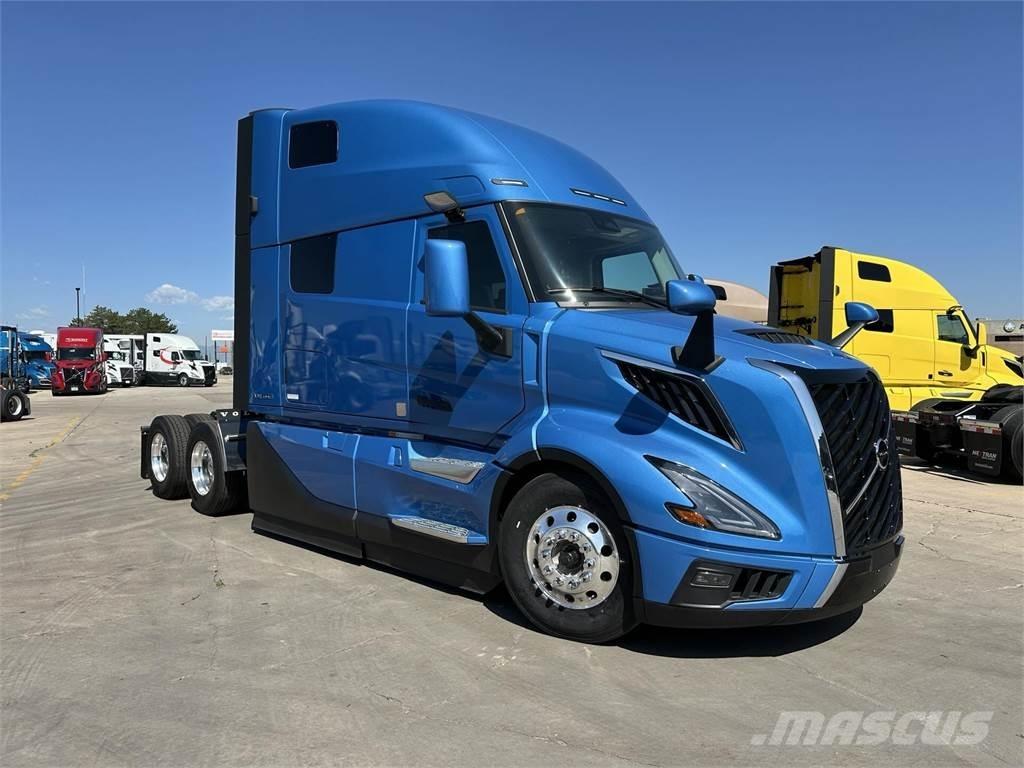 Volvo VNL64T860 Vetopöytäautot