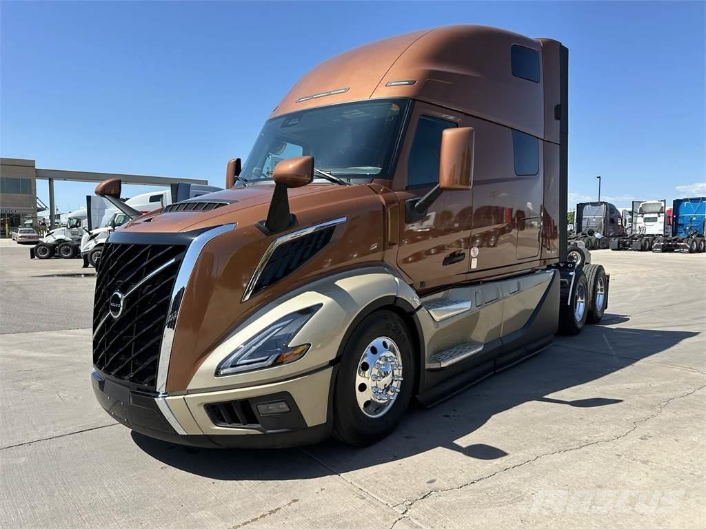 Volvo VNL64T860 Vetopöytäautot