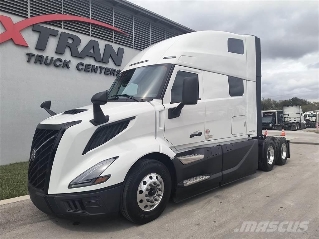 Volvo VNL64T860 Vetopöytäautot