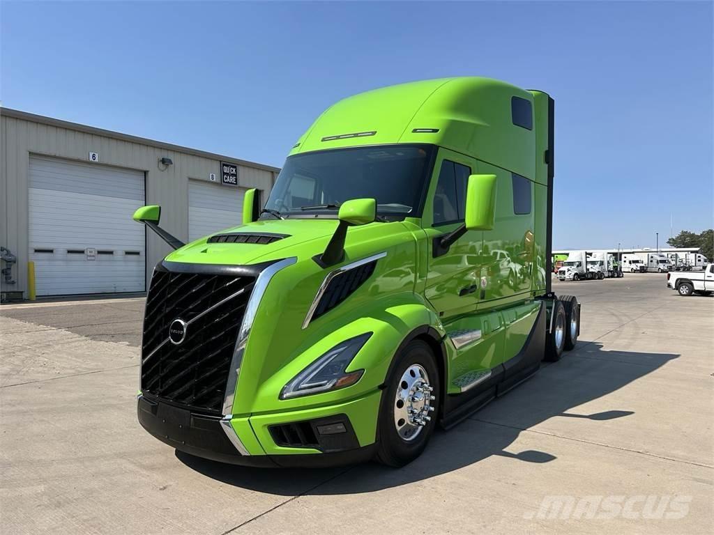 Volvo VNL64T860 Vetopöytäautot