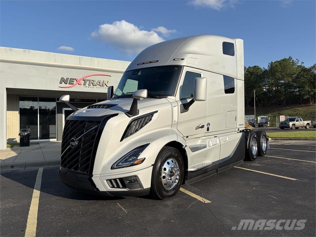 Volvo VNL64T860 Vetopöytäautot