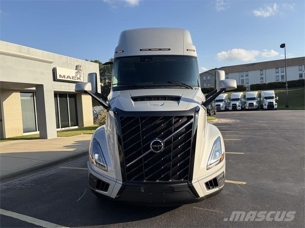 Volvo VNL64T860 Vetopöytäautot