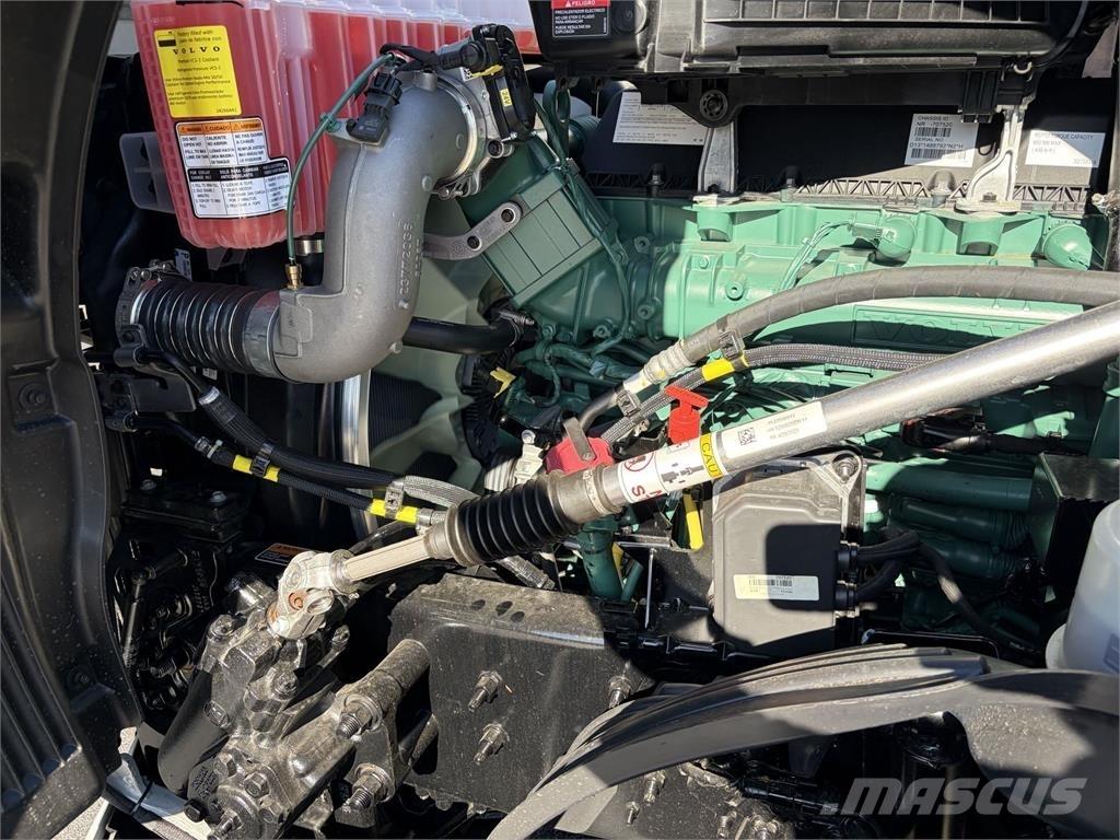 Volvo VNL64T860 Vetopöytäautot