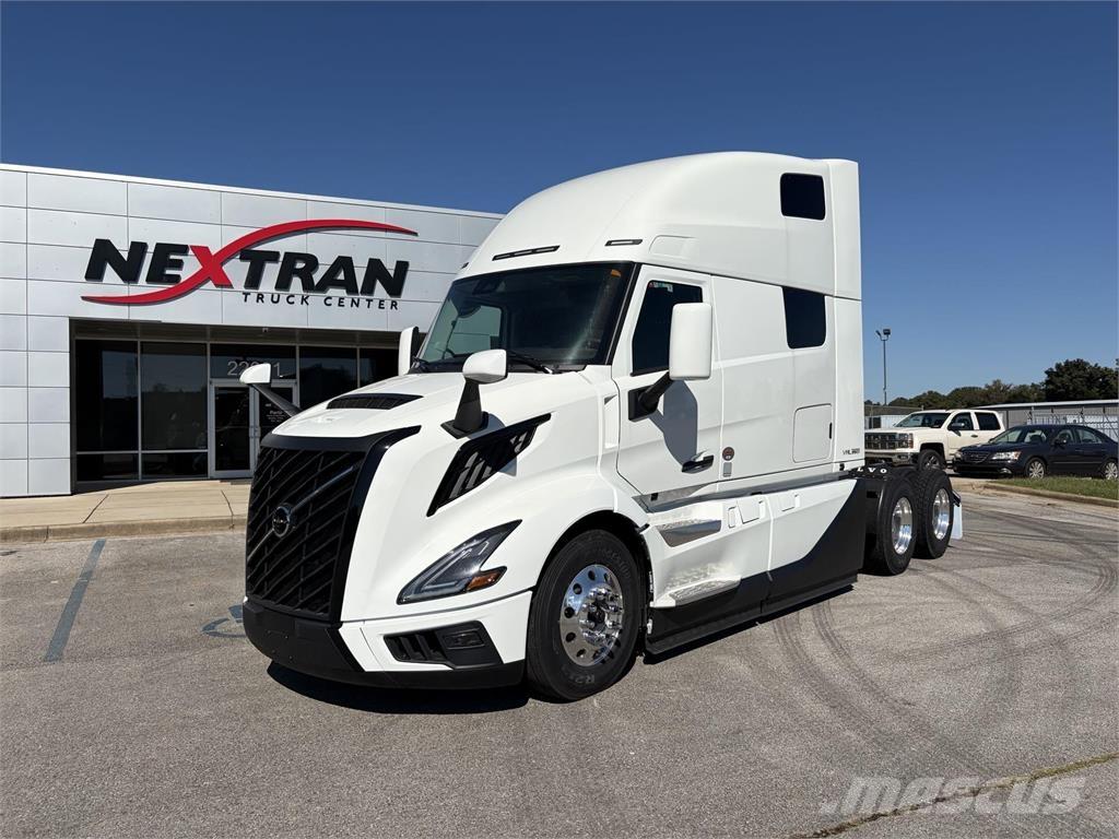 Volvo VNL64T860 Vetopöytäautot