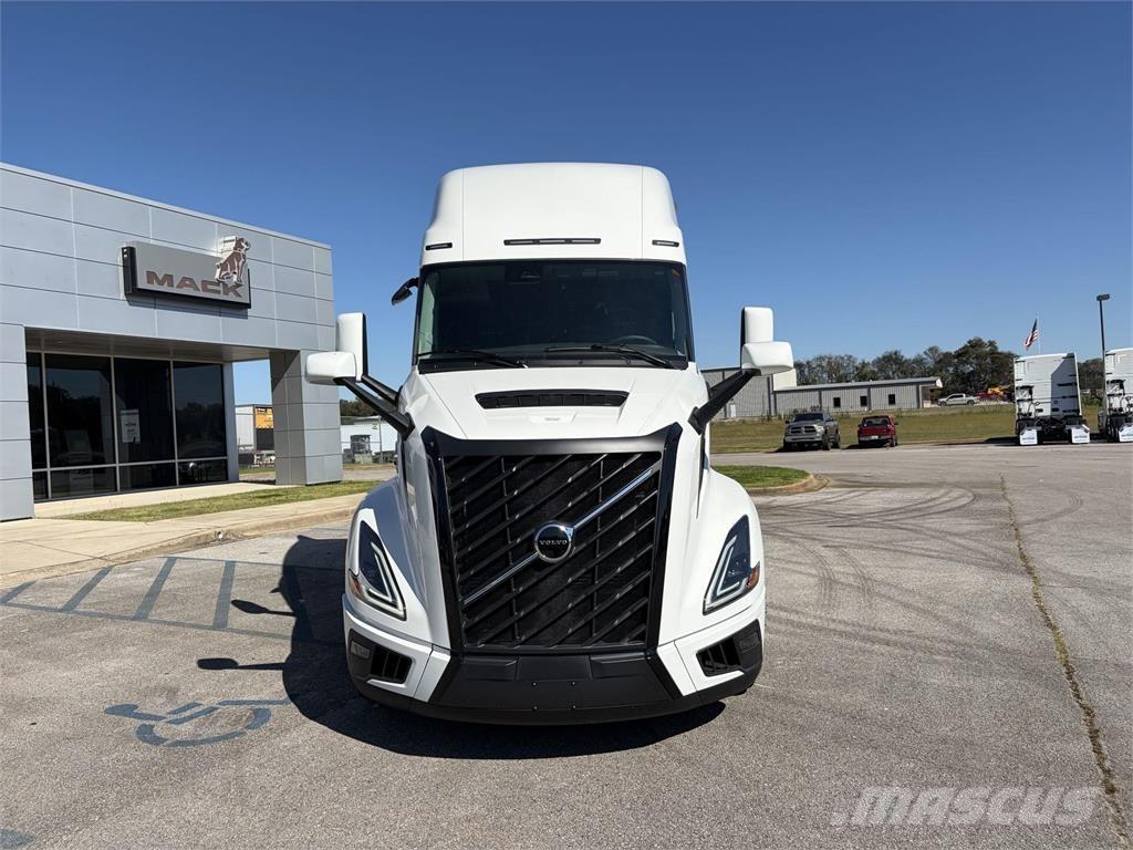 Volvo VNL64T860 Vetopöytäautot