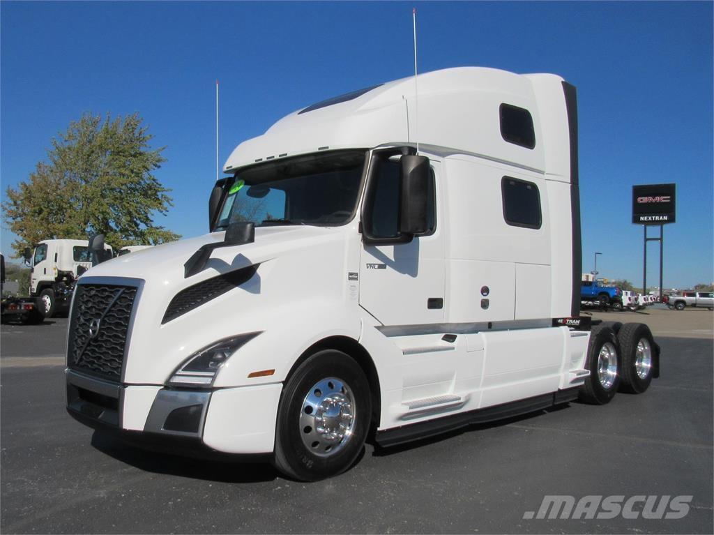 Volvo VNL64T860 Vetopöytäautot