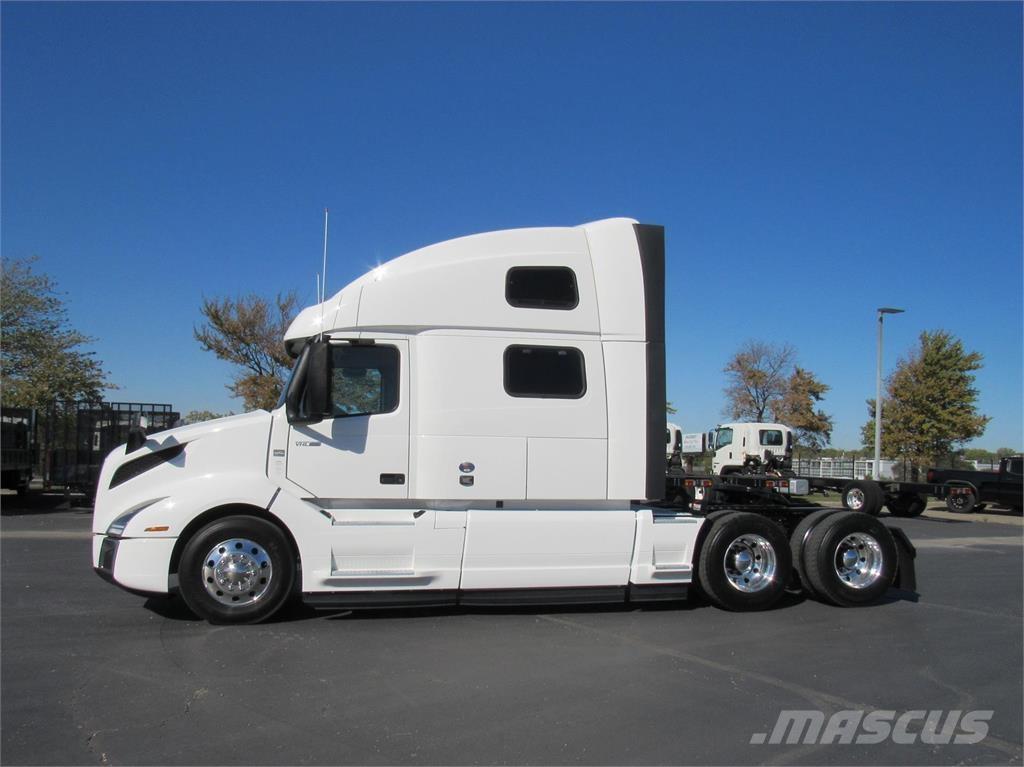Volvo VNL64T860 Vetopöytäautot