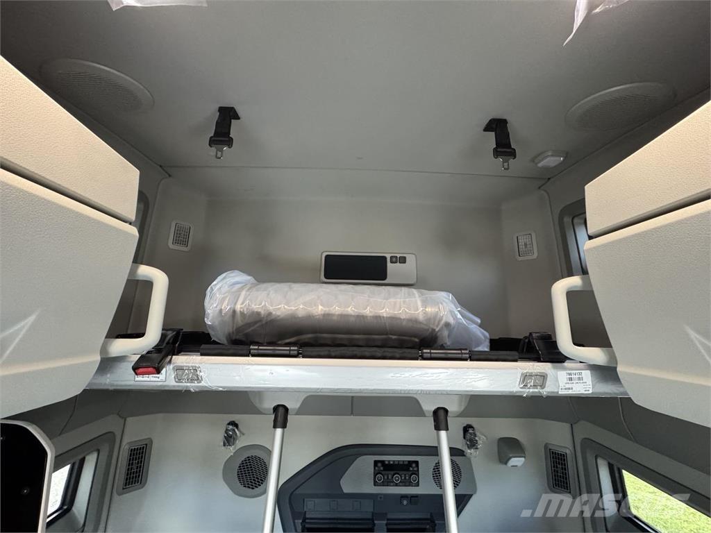 Volvo VNL64T860 Vetopöytäautot