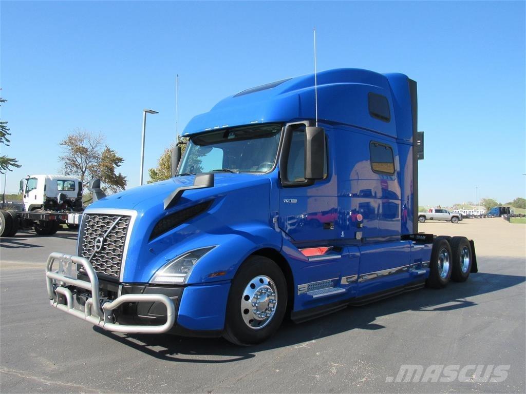 Volvo VNL860 Vetopöytäautot