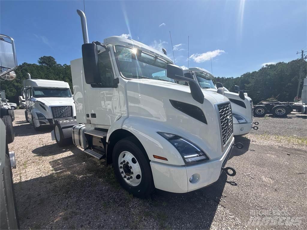 Volvo VNR42T300 Vetopöytäautot