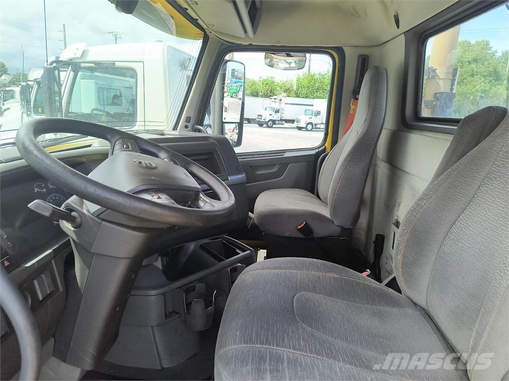 Volvo VNR64T300 Vetopöytäautot