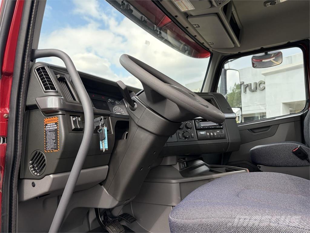 Volvo VNR64T300 Vetopöytäautot