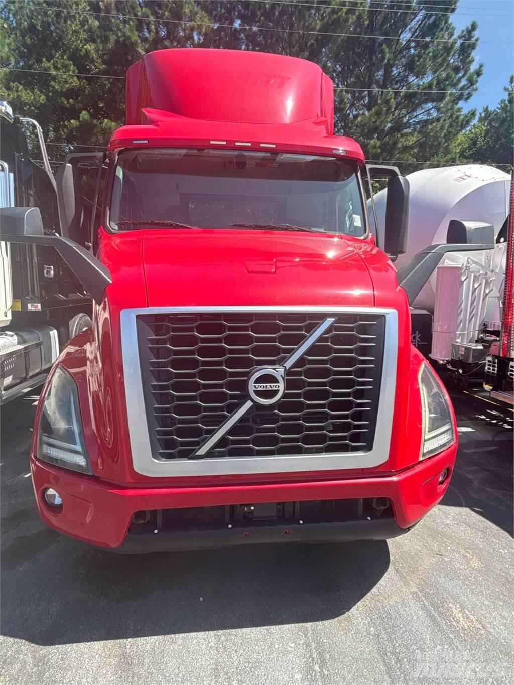 Volvo VNR64T300 Vetopöytäautot
