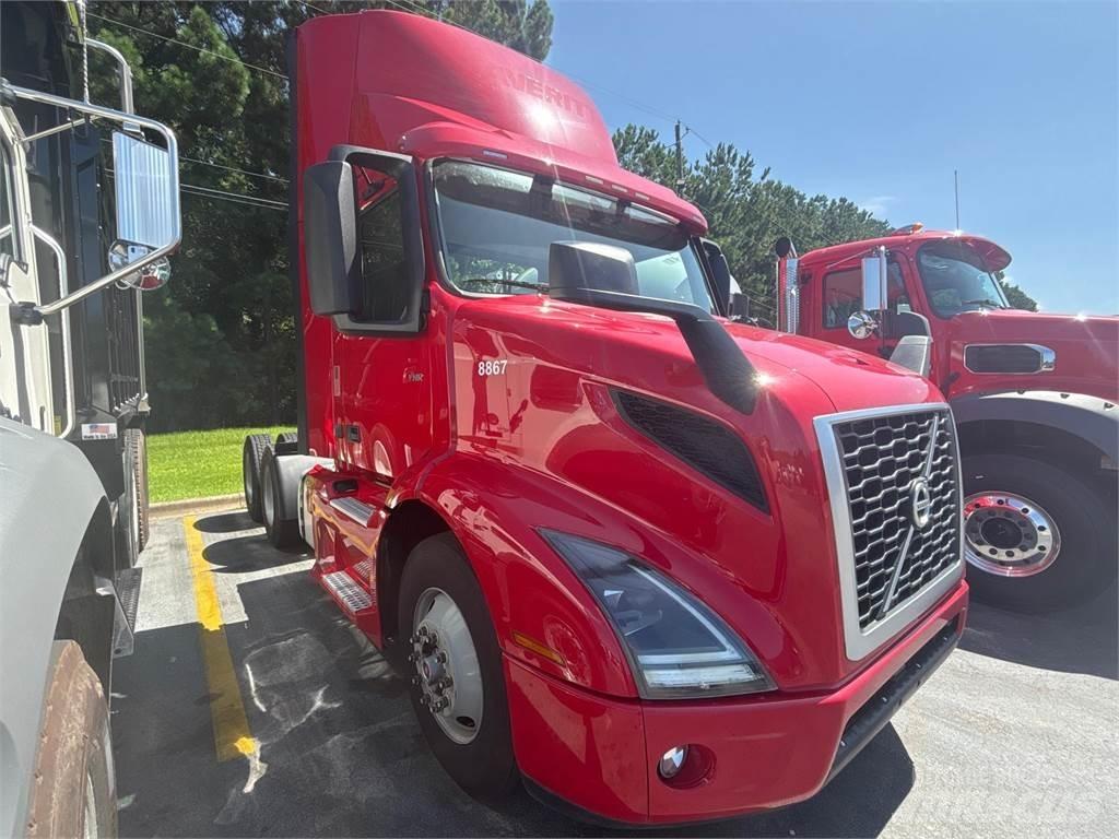 Volvo VNR64T300 Vetopöytäautot