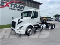 Volvo VNR64T300 Vetopöytäautot