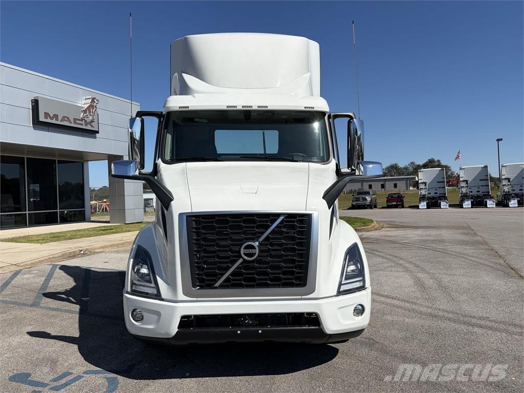 Volvo VNR64T300 Vetopöytäautot