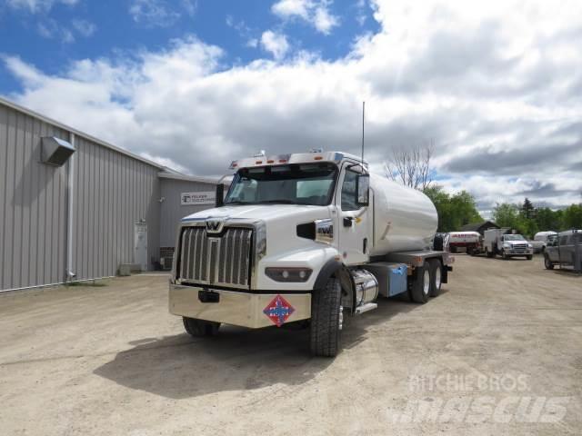 Western Star 47X Vetopöytäautot