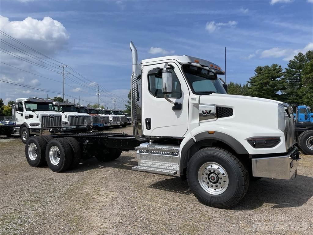 Western Star 49X Vetopöytäautot