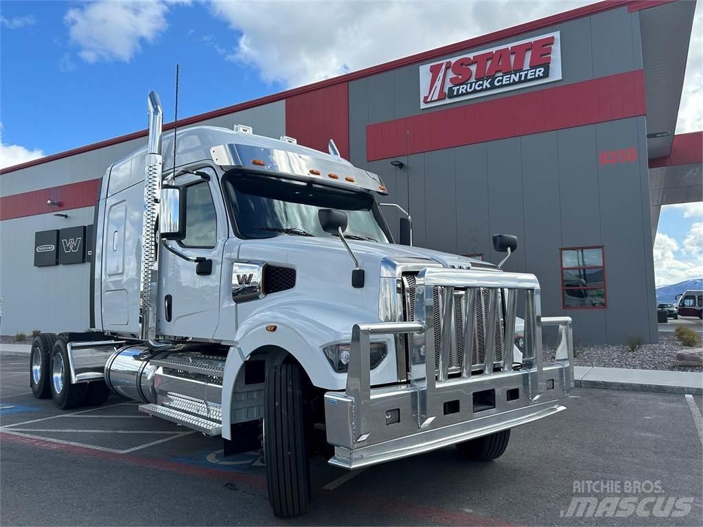 Western Star 49X Vetopöytäautot