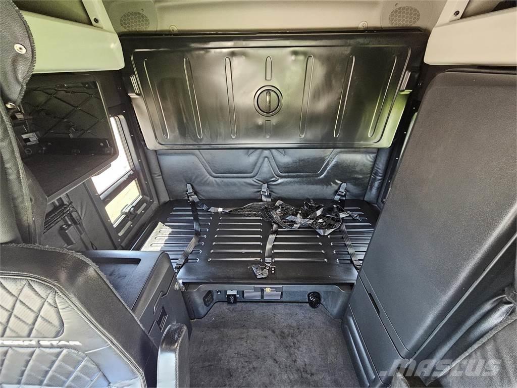Western Star 49X Vetopöytäautot