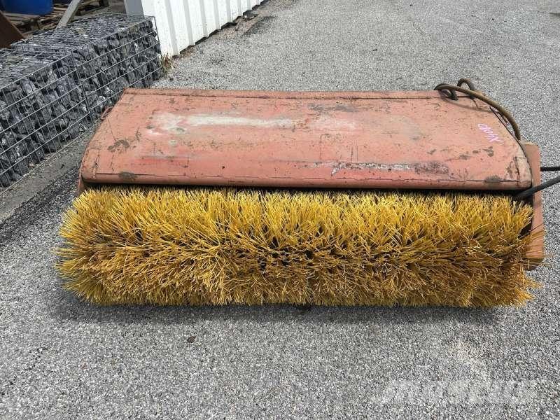  AUTRE 1700mm Lakaisuautot