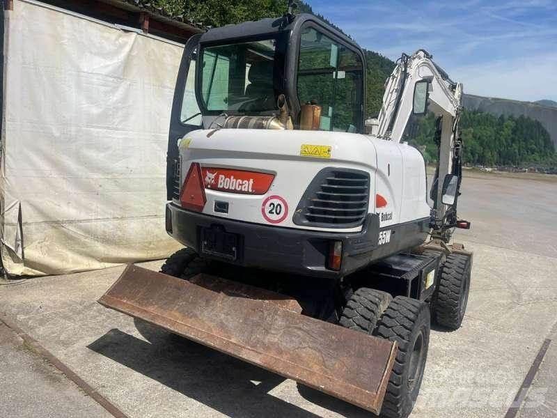 Bobcat E55W Pyöräkaivukoneet