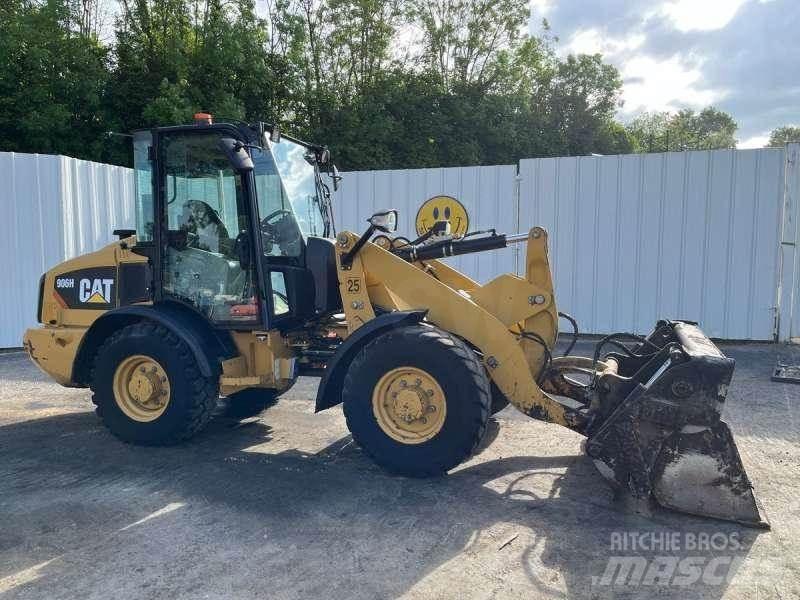 CAT 906H Pienkuormaajat